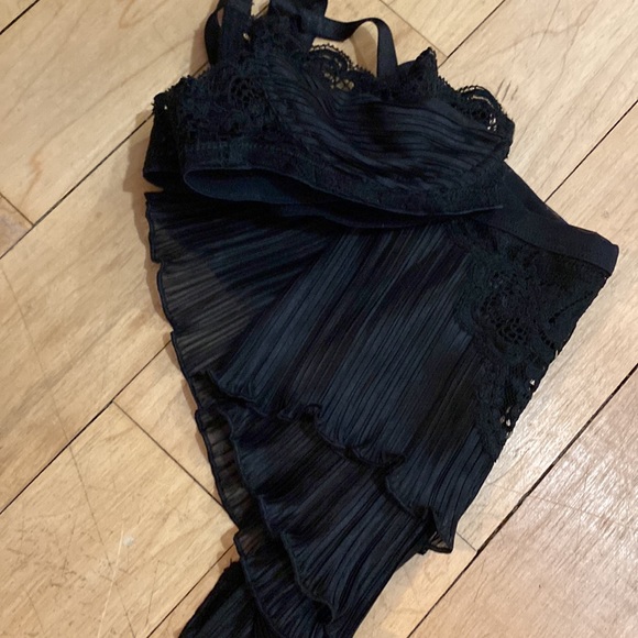 Lisanza Lingerie 4 Piece Set Sz 2 - Picture 9 of 16